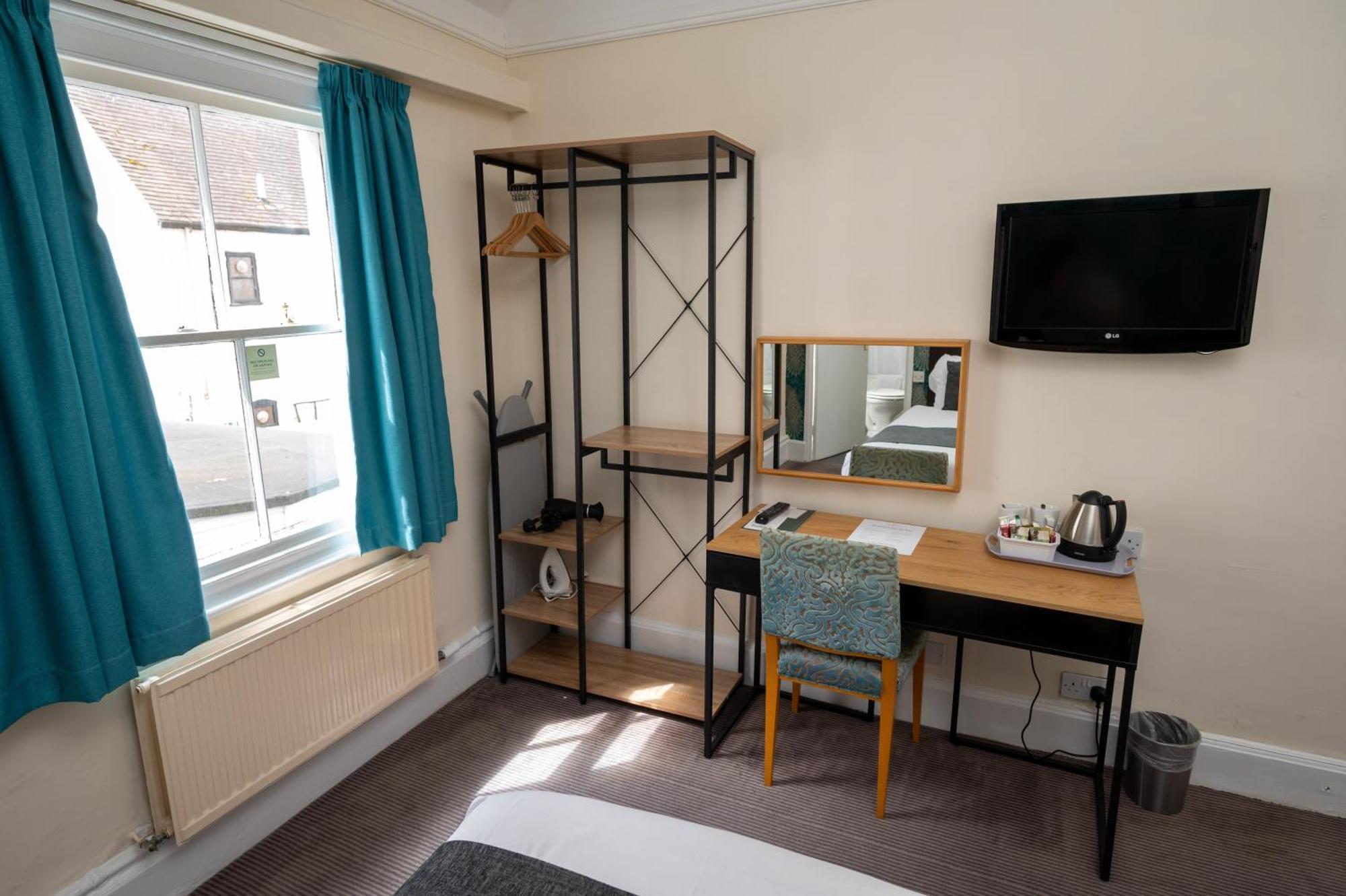 Bell Hotel By Greene King Inns テュークスベリー エクステリア 写真
