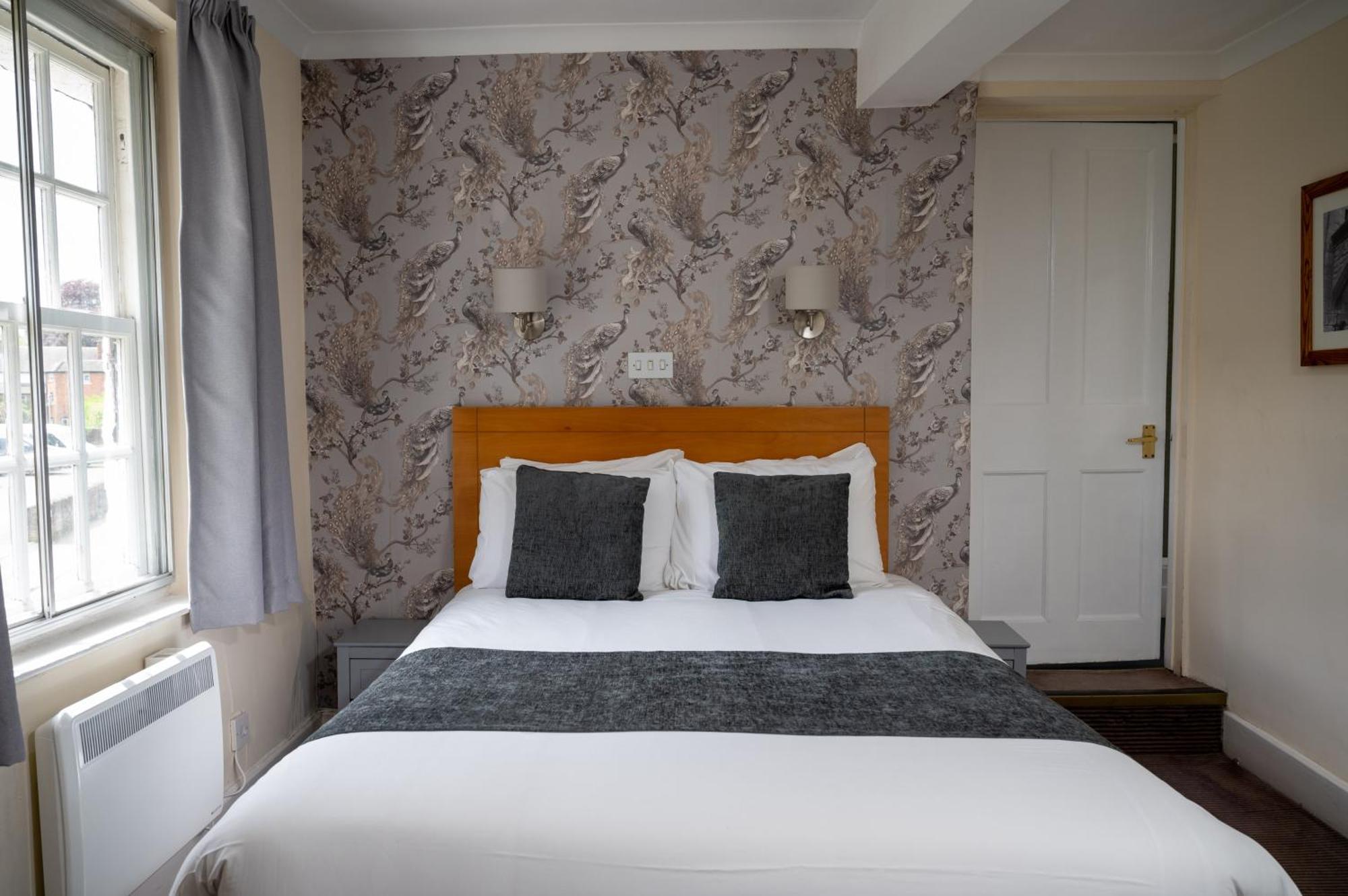 Bell Hotel By Greene King Inns テュークスベリー エクステリア 写真