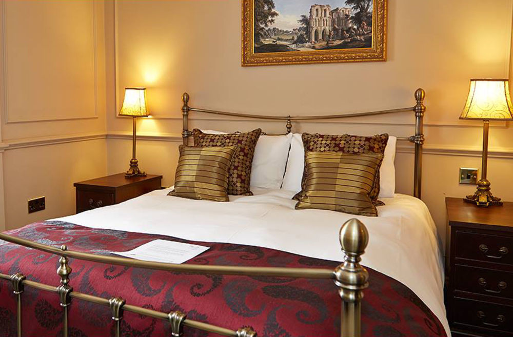 Bell Hotel By Greene King Inns テュークスベリー エクステリア 写真